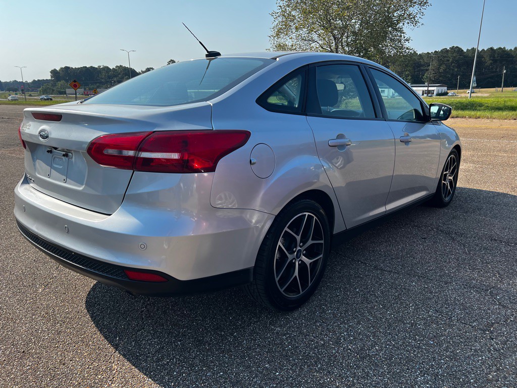 2018 Ford Focus Image 5