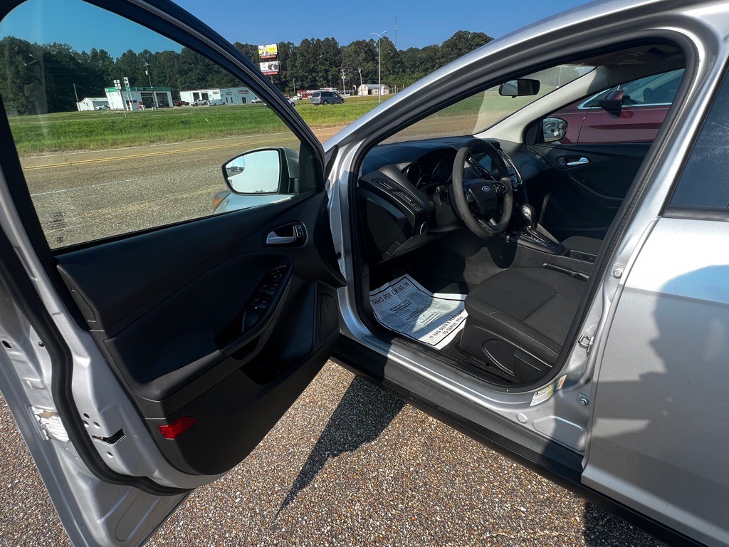 2018 Ford Focus Image 11