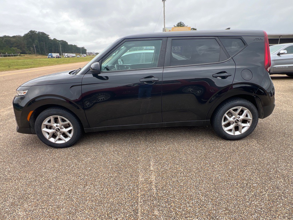 2020 Kia Soul Image 3