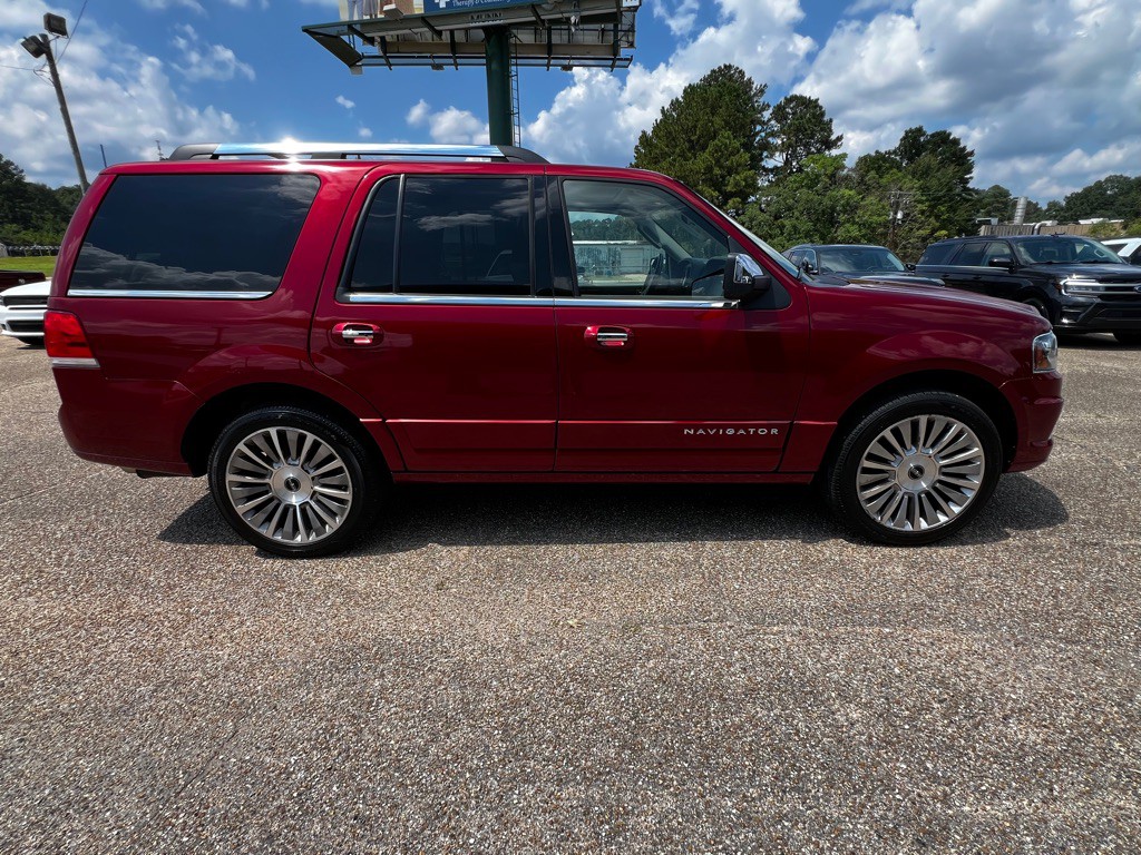 2015 Lincoln Navigator Image 6
