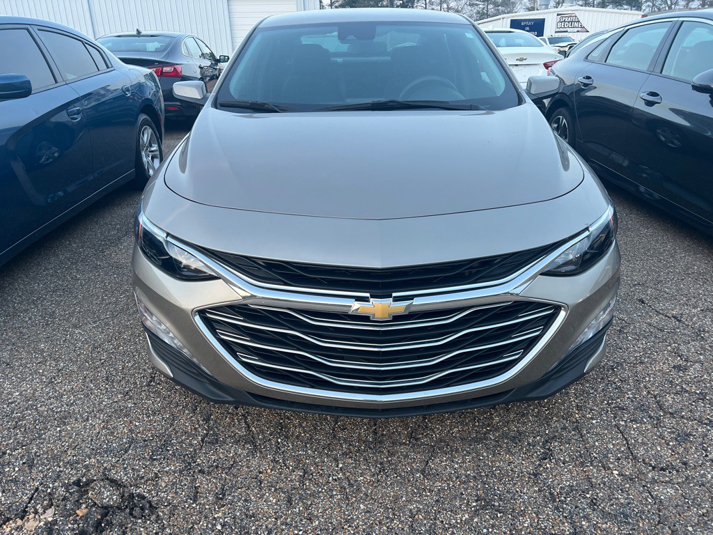 2024 Chevrolet Malibu Image 2