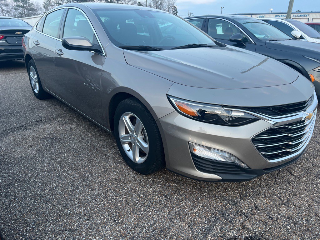 2024 Chevrolet Malibu Image 3