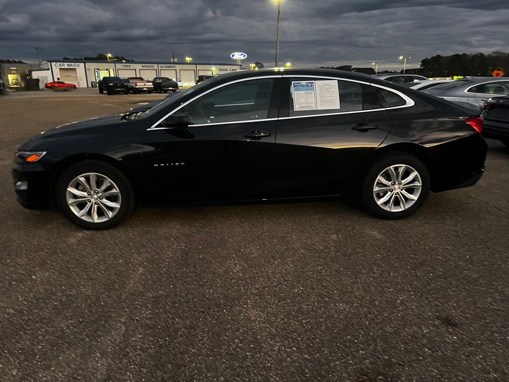2024 Chevrolet Malibu Image 1
