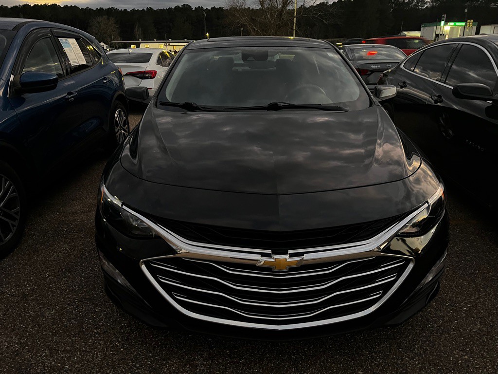 2024 Chevrolet Malibu Image 2