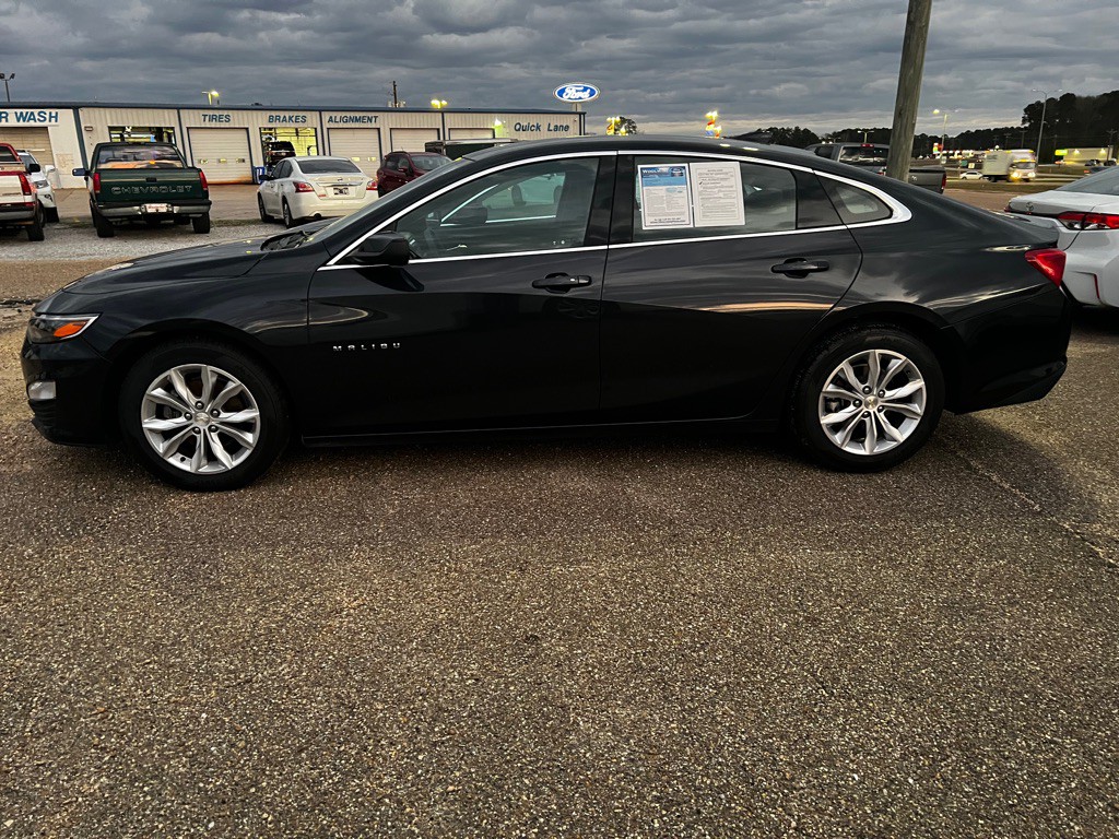 2023 Chevrolet Malibu Image 1
