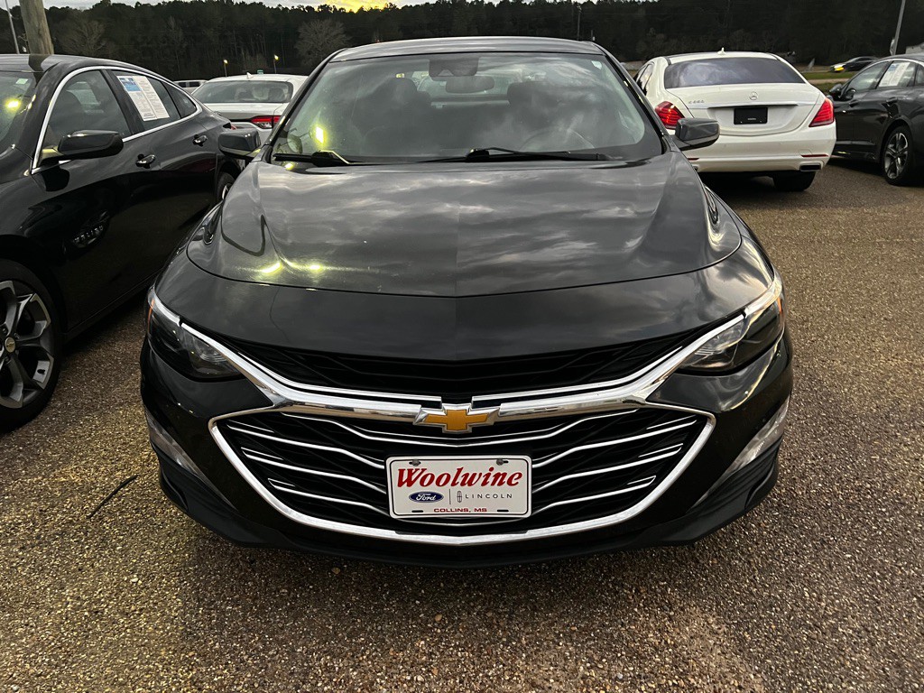 2023 Chevrolet Malibu Image 2