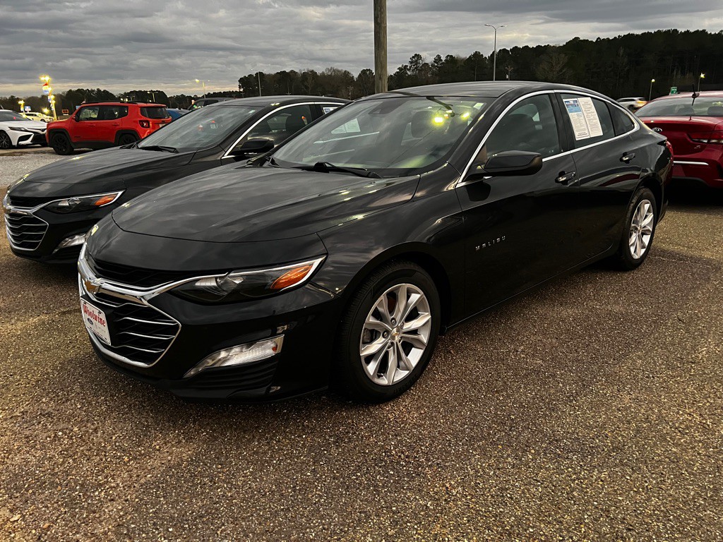 2023 Chevrolet Malibu Image 3