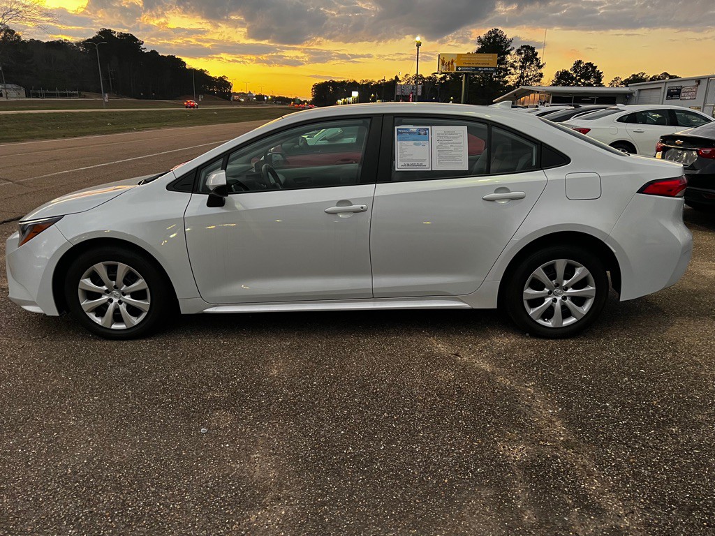 2024 Toyota Corolla Image 1