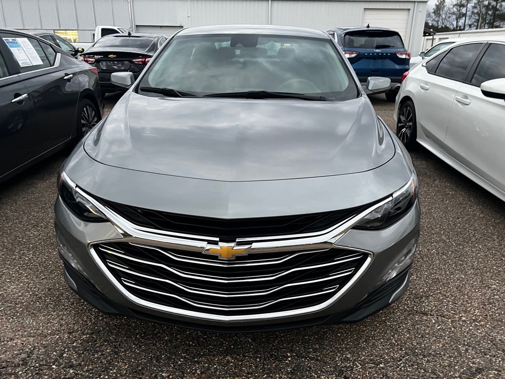 2024 Chevrolet Malibu Image 2