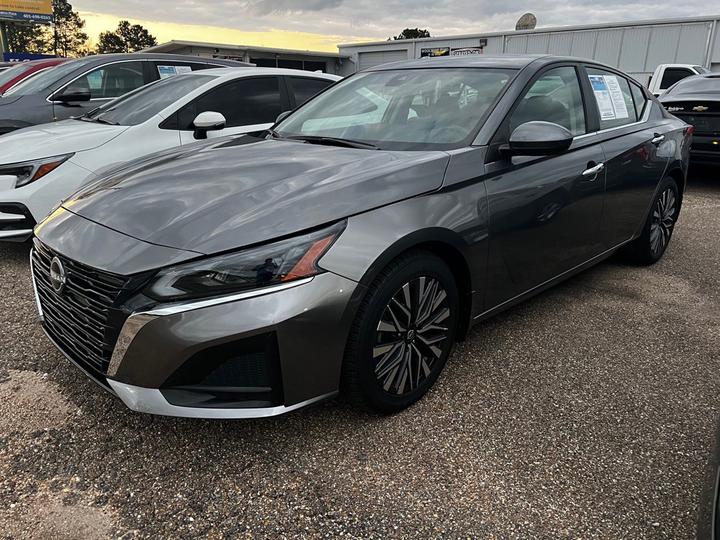 2024 Nissan Altima Image 1