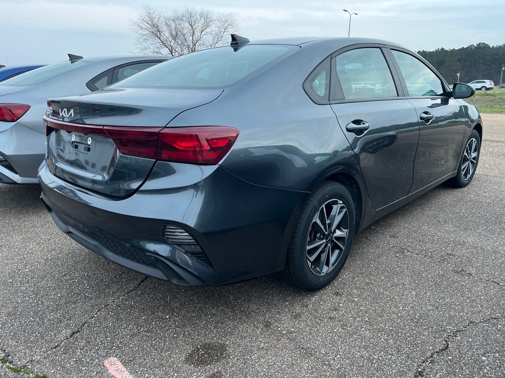 2024 Kia Forte Image 4