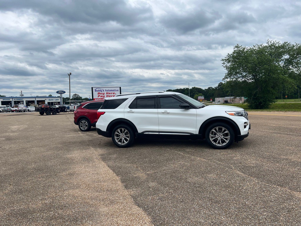 2021 Ford Explorer Image 3