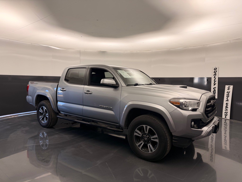 2016 Toyota Tacoma Image 2