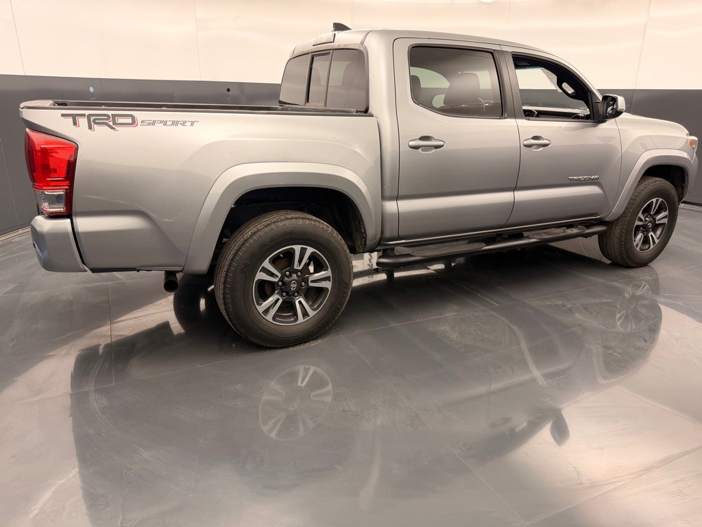 2016 Toyota Tacoma Image 7