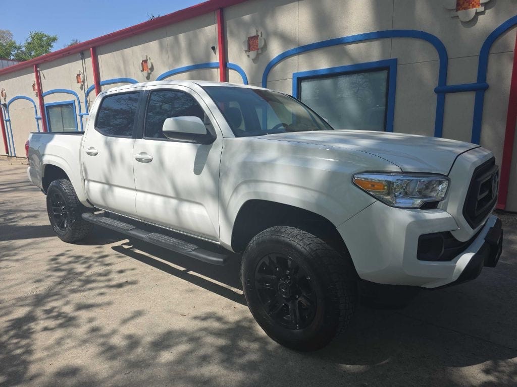 2021 Toyota Tacoma Image 2