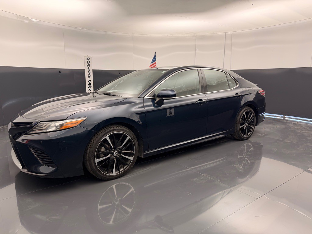 2018 Toyota Camry Image 2