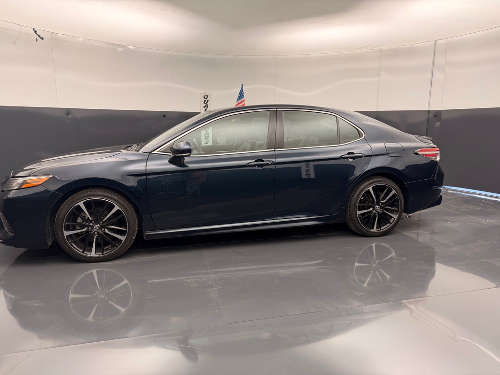 2018 Toyota Camry Image 3