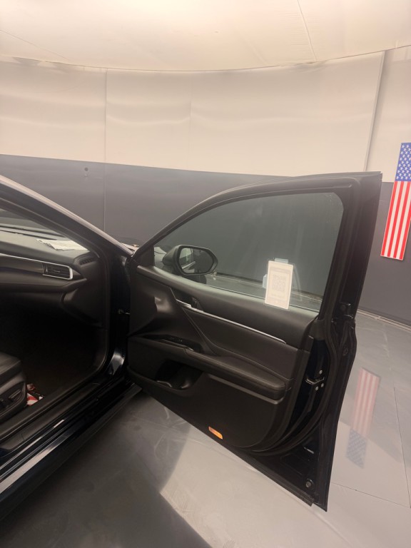 2018 Toyota Camry Image 15