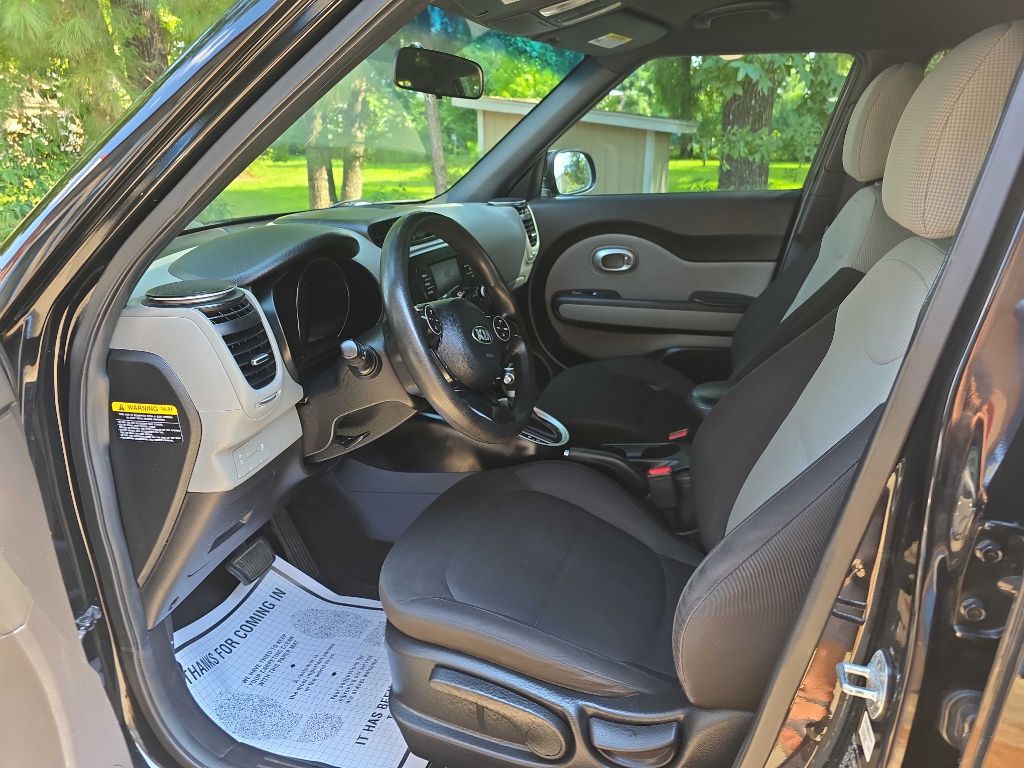 2018 Kia Soul Image 2