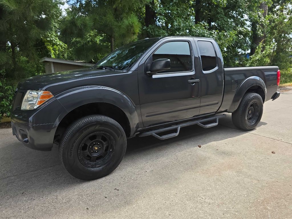 2012 Nissan Frontier Image 2