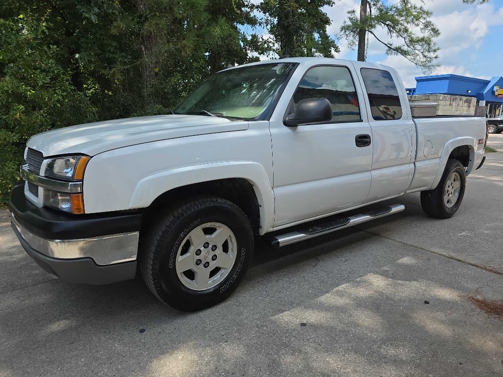 2004 Chevrolet Silverado 1500 Image 2