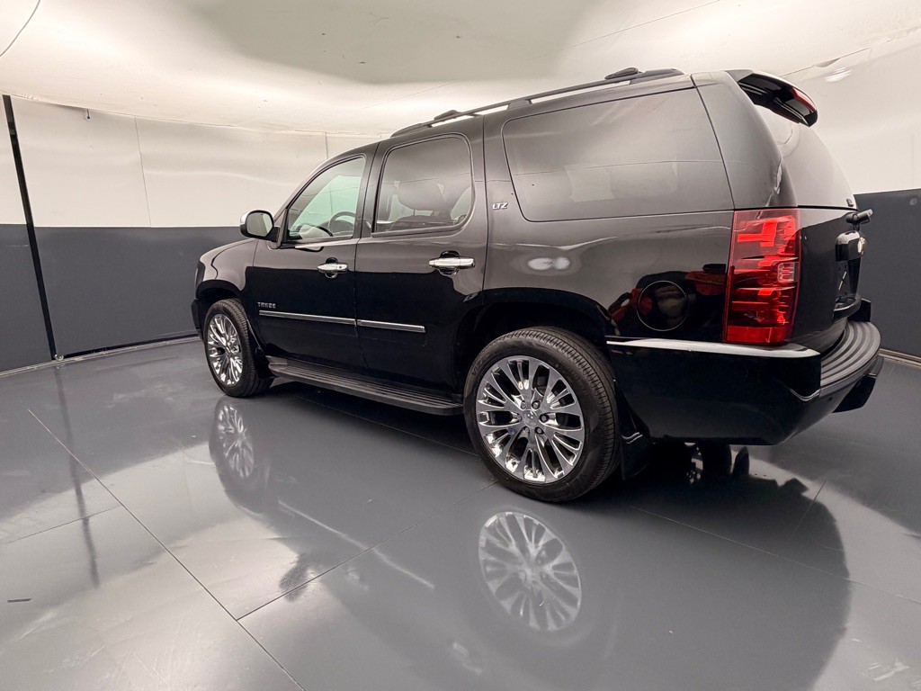 2011 Chevrolet Tahoe Image 10