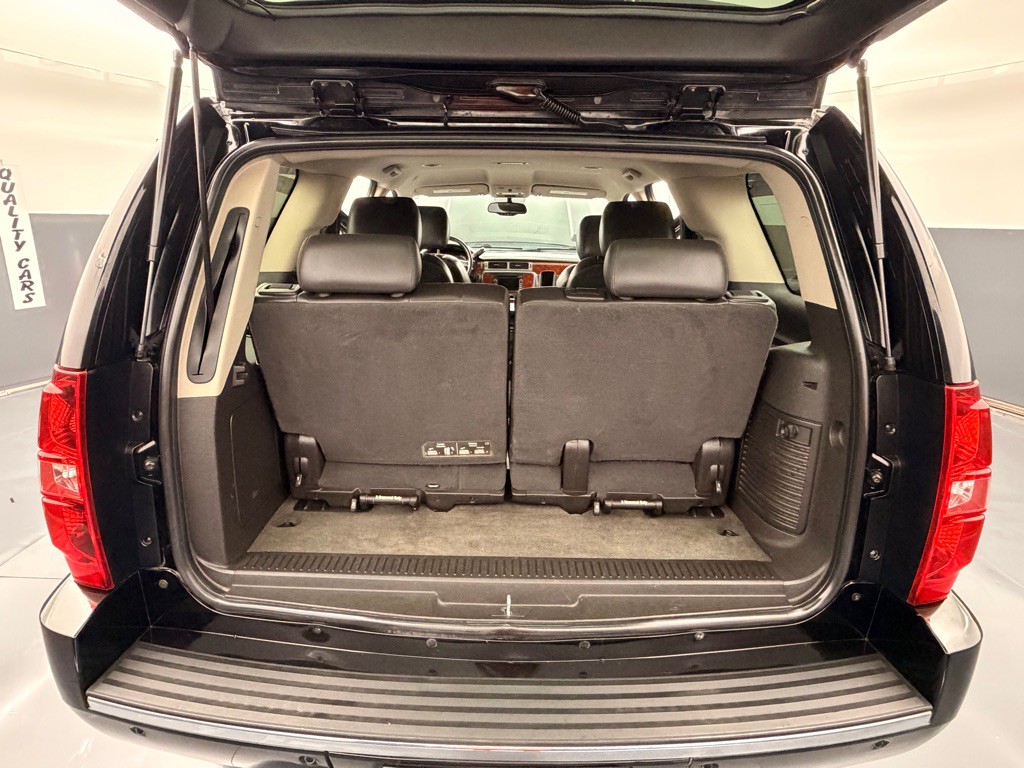 2011 Chevrolet Tahoe Image 12