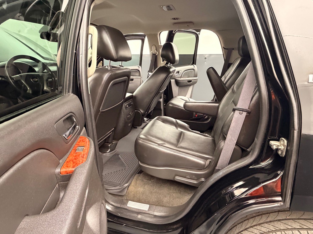 2011 Chevrolet Tahoe Image 13