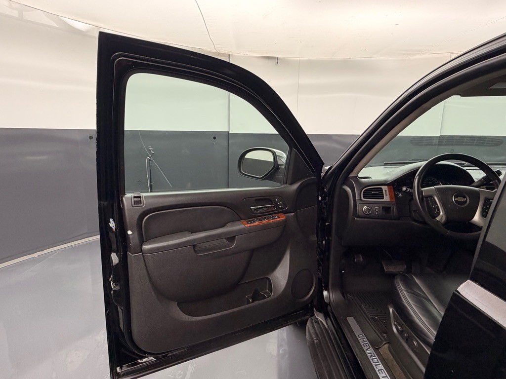 2011 Chevrolet Tahoe Image 19