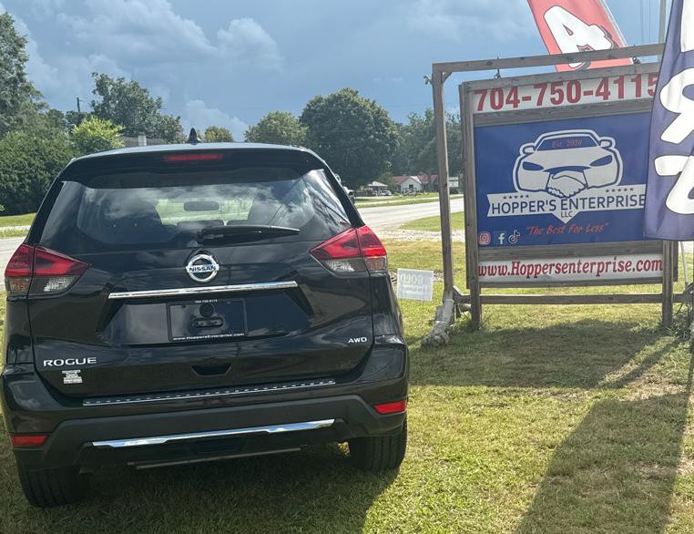 2018 Nissan Rogue Image 2