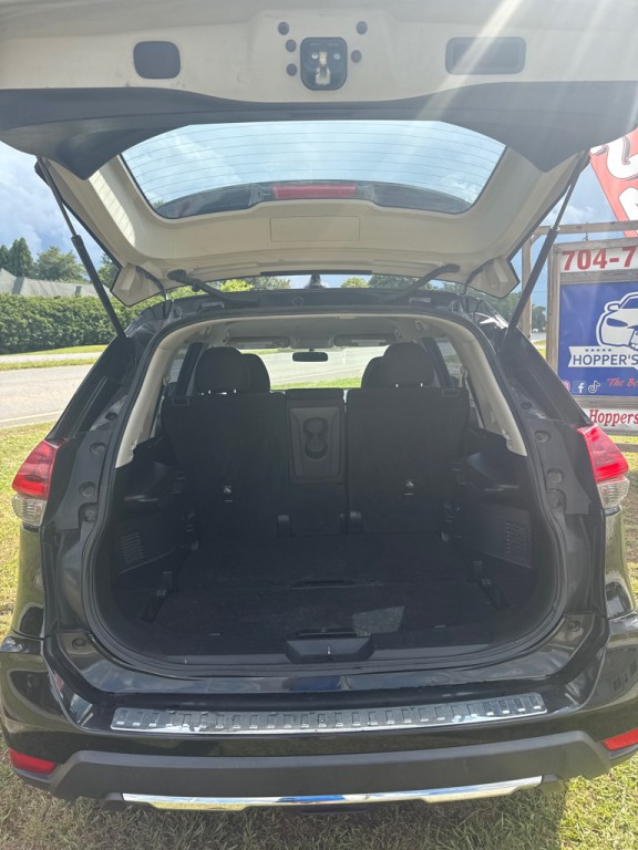 2018 Nissan Rogue Image 8