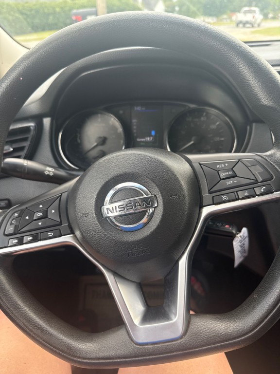 2018 Nissan Rogue Image 15
