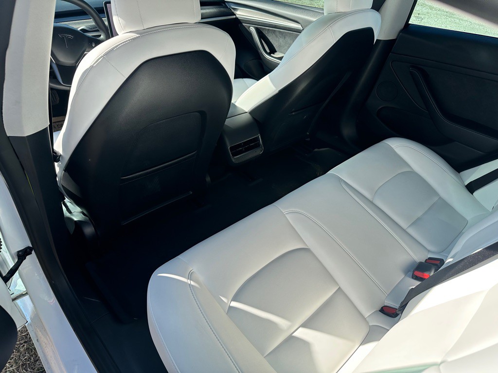 2021 Tesla Model 3 Image 13