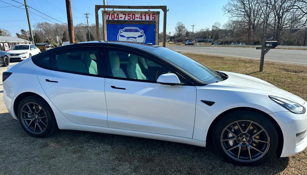 2021 Tesla Model 3 Image 1