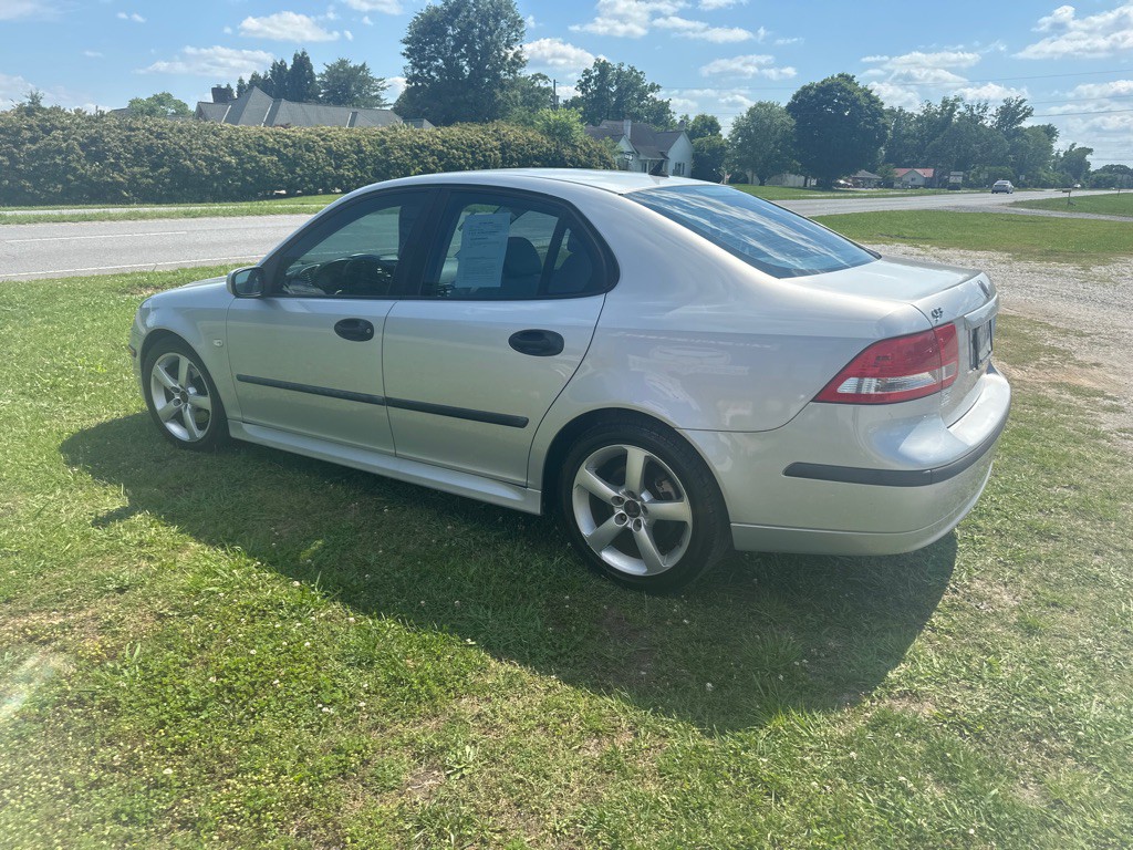 2004 Saab 9-3 Image 6