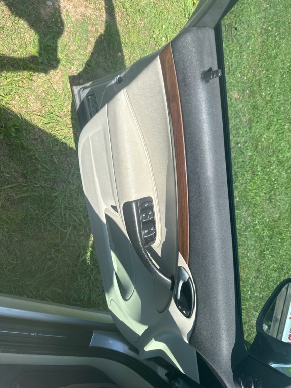 2004 Saab 9-3 Image 8