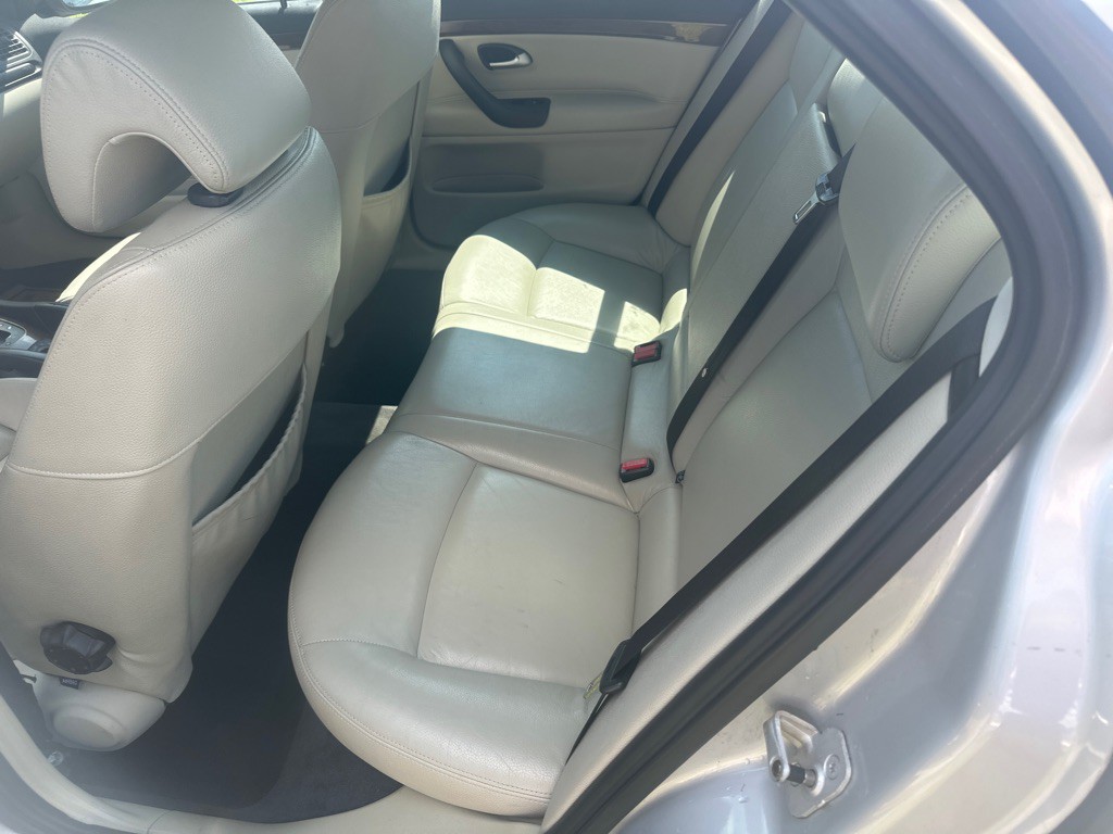 2004 Saab 9-3 Image 12