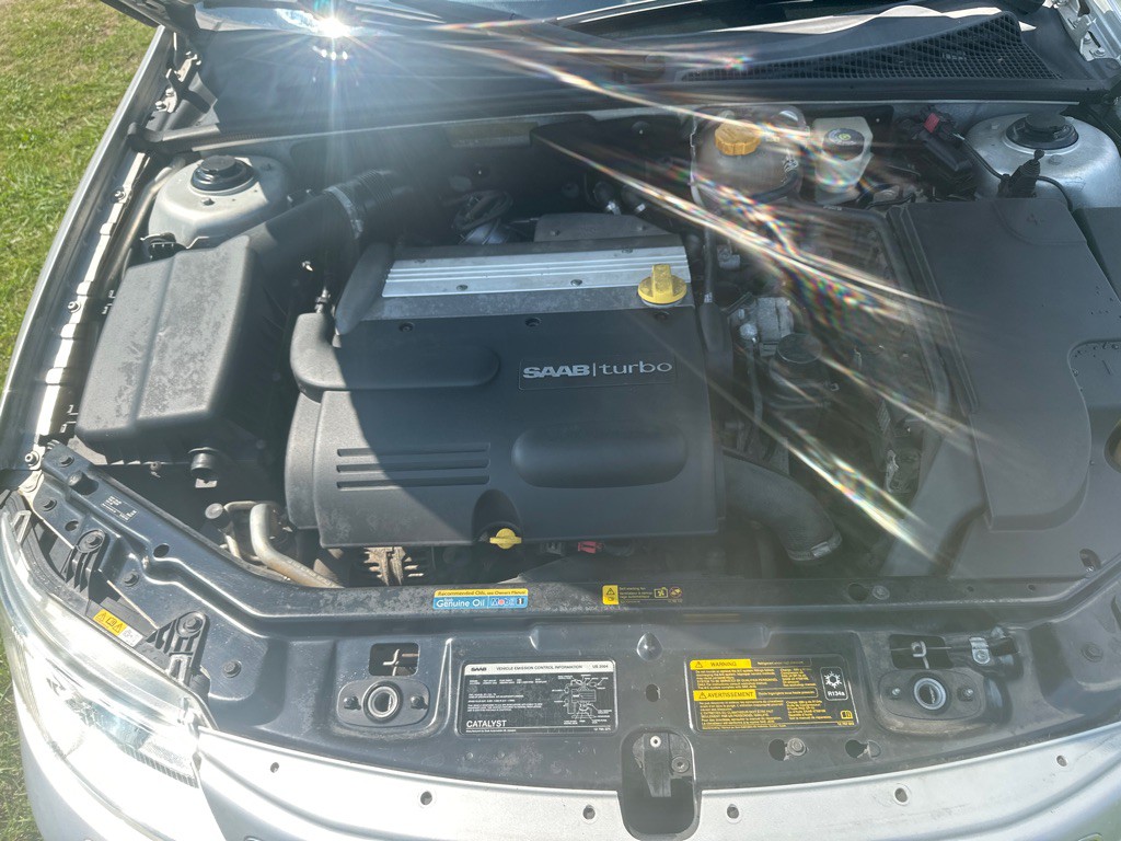 2004 Saab 9-3 Image 14