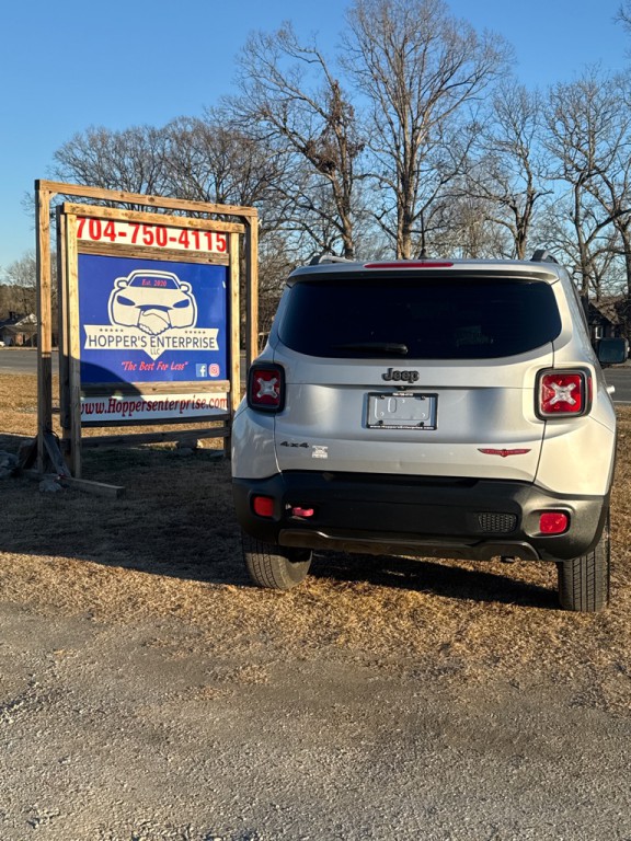 2015 Jeep Renegade Image 2