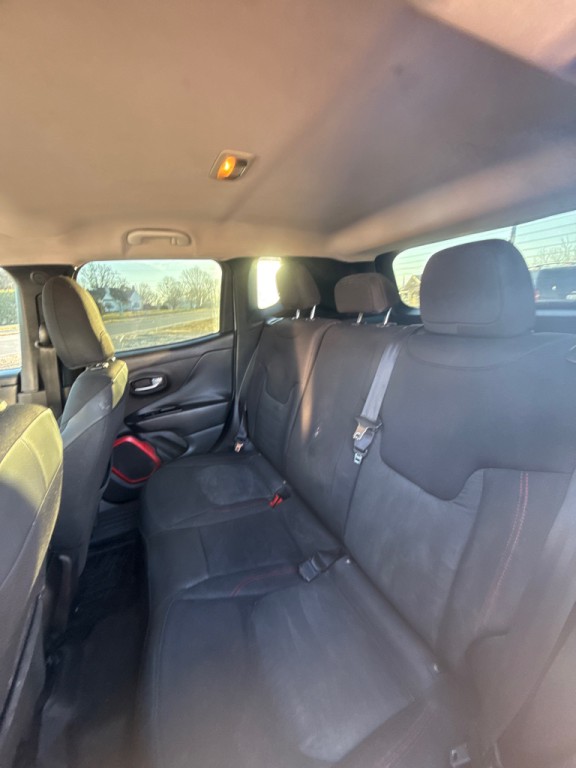 2015 Jeep Renegade Image 7