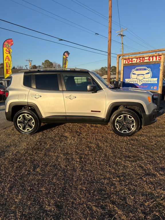 2015 Jeep Renegade Image 12