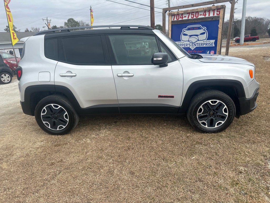 2015 Jeep Renegade Image 15