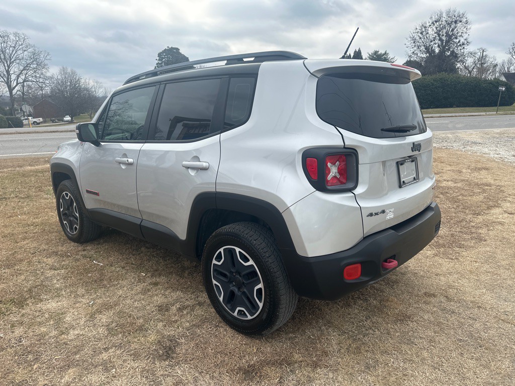 2015 Jeep Renegade Image 20