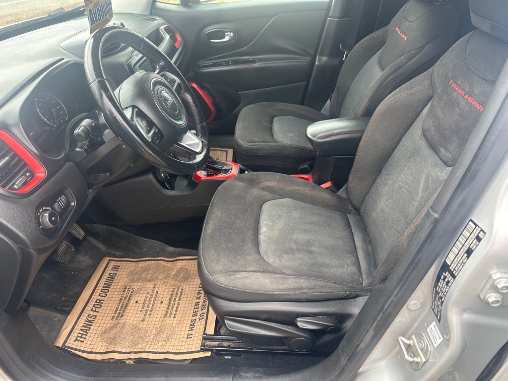2015 Jeep Renegade Image 23
