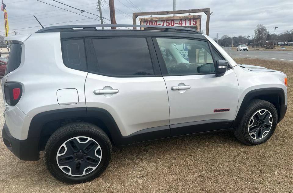 2015 Jeep Renegade Image 15