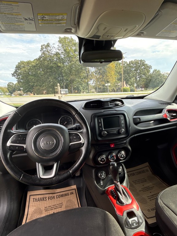 2015 Jeep Renegade Image 35