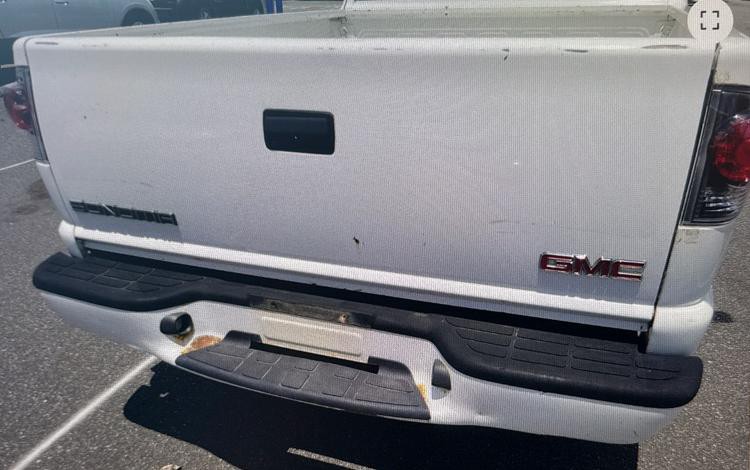 2003 GMC Sonoma Image 6