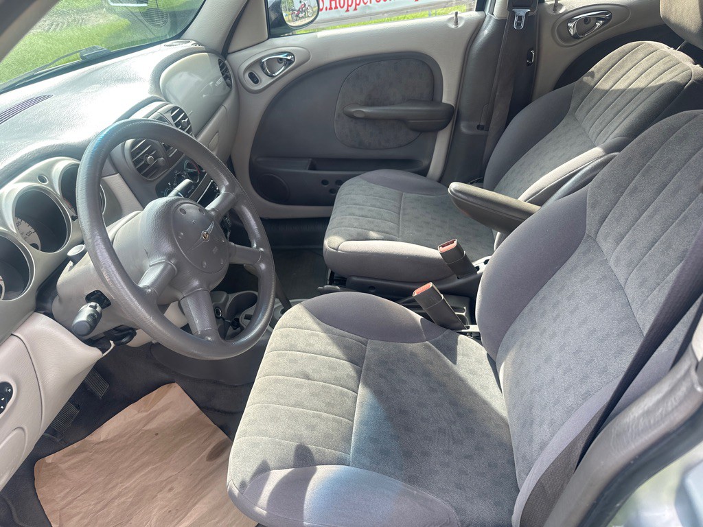 2002 Chrysler PT Cruiser Image 10