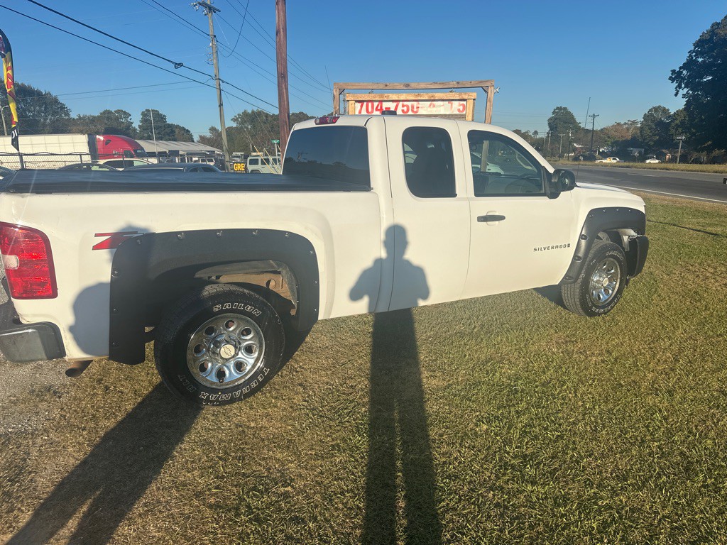 2009 Chevrolet Silverado 1500 Image 3