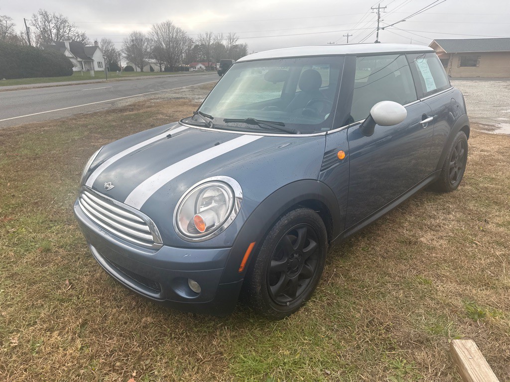 2010 MINI Cooper Image 4